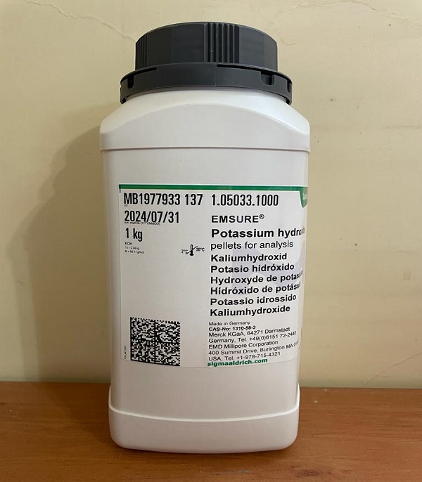 Potassium hydroxide پتاسیم هیدروکسید مرک
